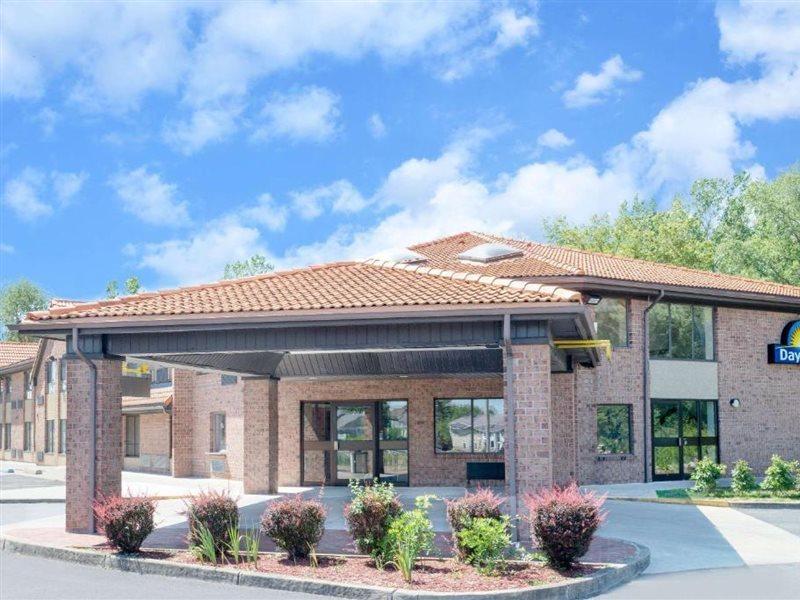Days Inn By Wyndham Geneva/Finger Lakes Ngoại thất bức ảnh