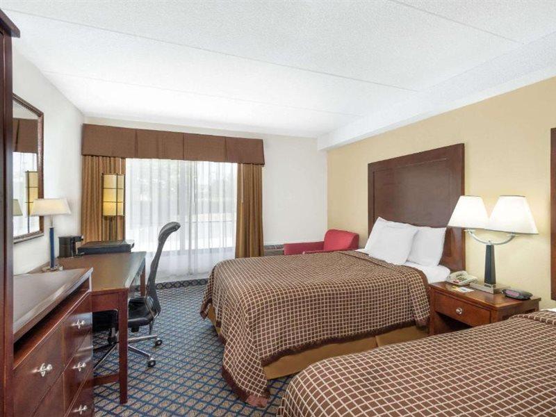 Days Inn By Wyndham Geneva/Finger Lakes Ngoại thất bức ảnh