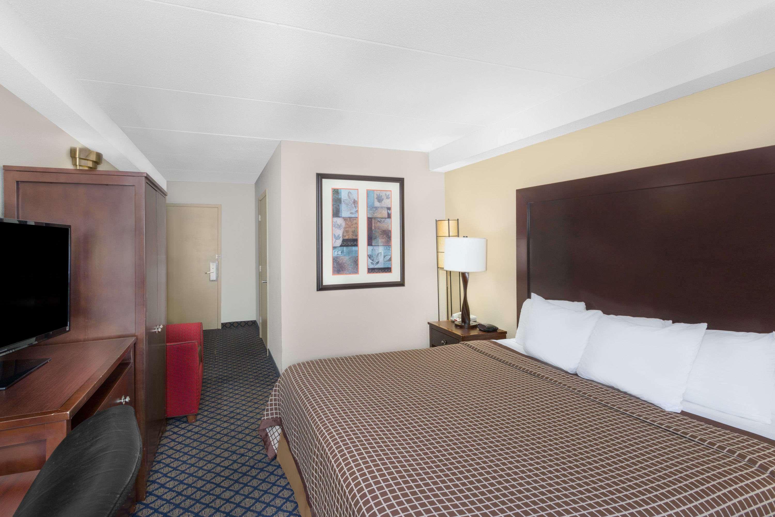 Days Inn By Wyndham Geneva/Finger Lakes Ngoại thất bức ảnh