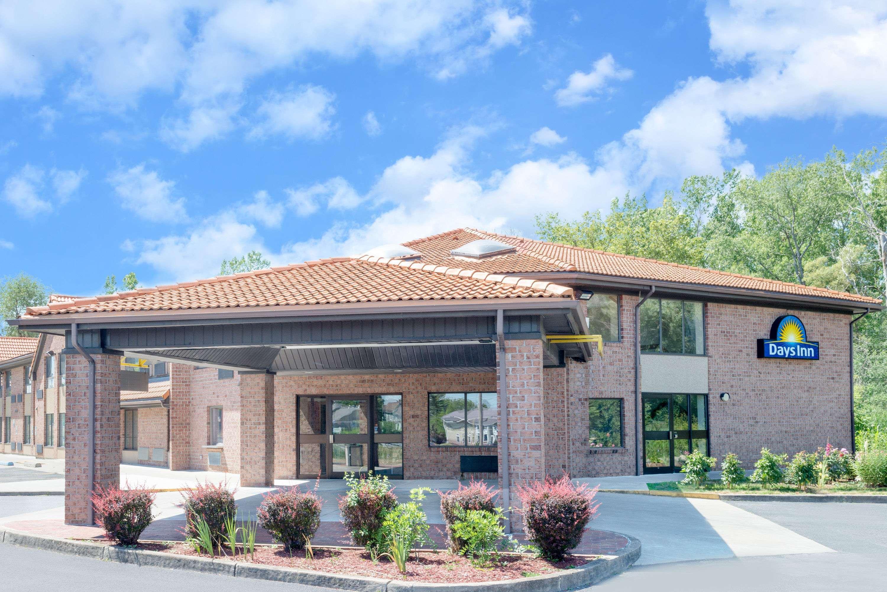 Days Inn By Wyndham Geneva/Finger Lakes Ngoại thất bức ảnh