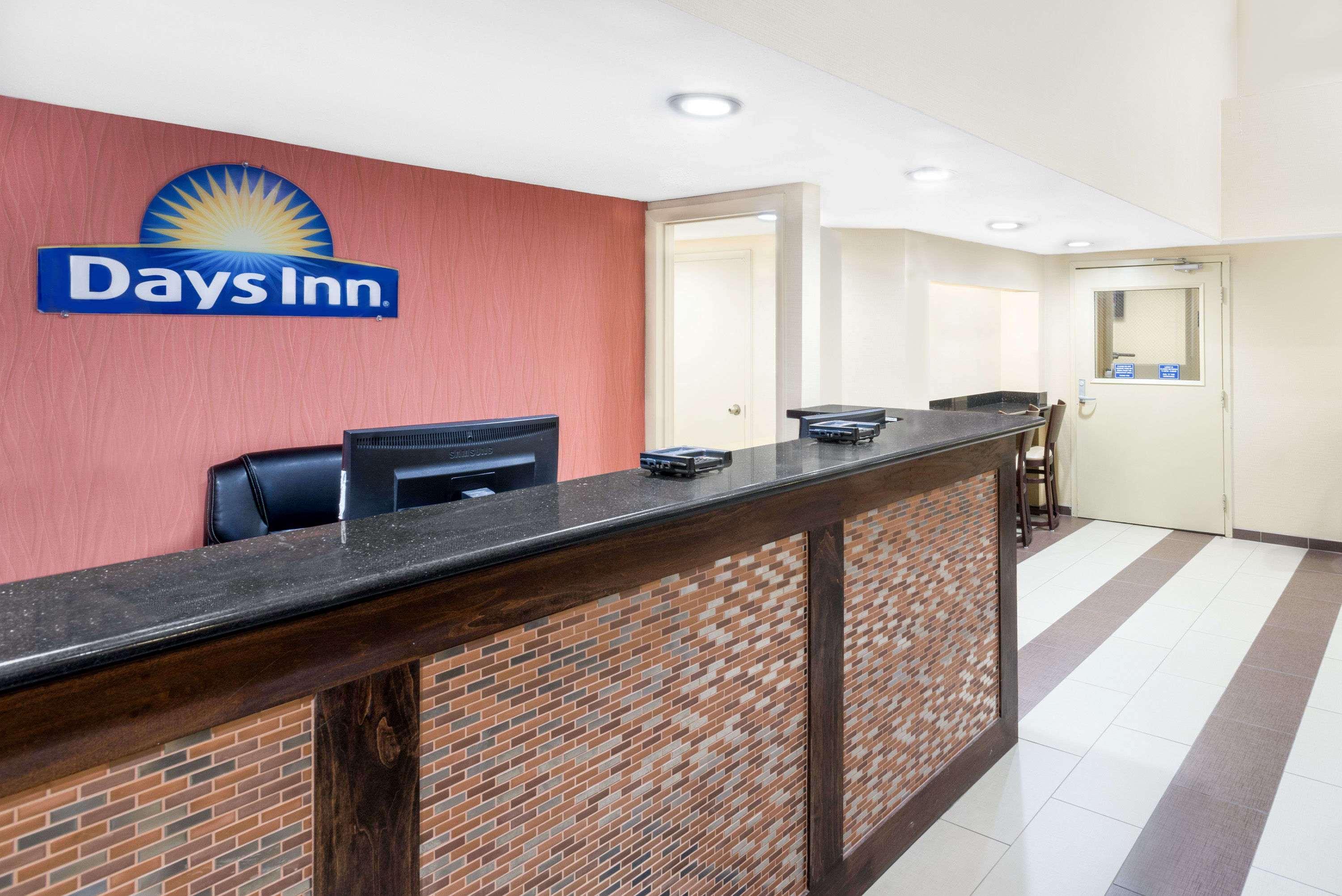 Days Inn By Wyndham Geneva/Finger Lakes Ngoại thất bức ảnh